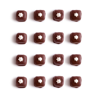 Meringue Square bonbon