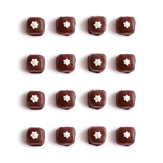 Meringue Square bonbon